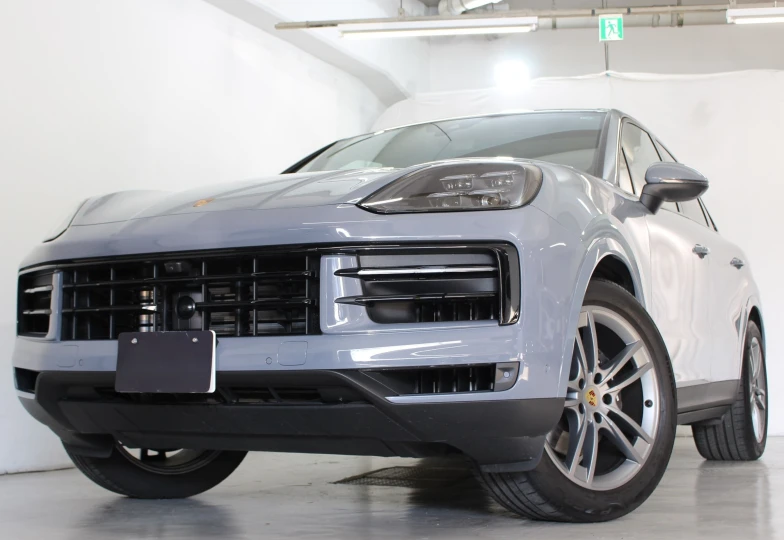 Porsche Cayenne Blue