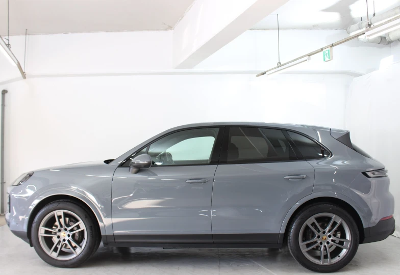 Porsche Cayenne Blue