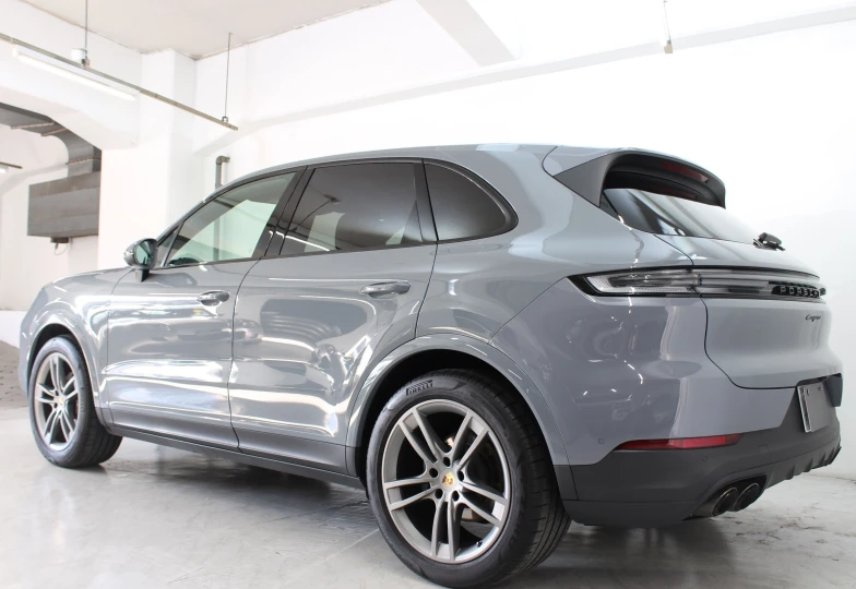 Porsche Cayenne Blue