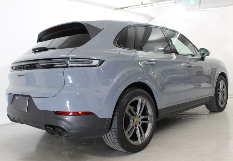 Porsche Cayenne Blue