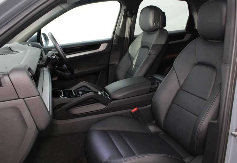 Porsche Cayenne Blue