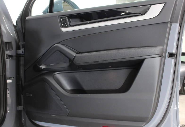 Porsche Cayenne Blue