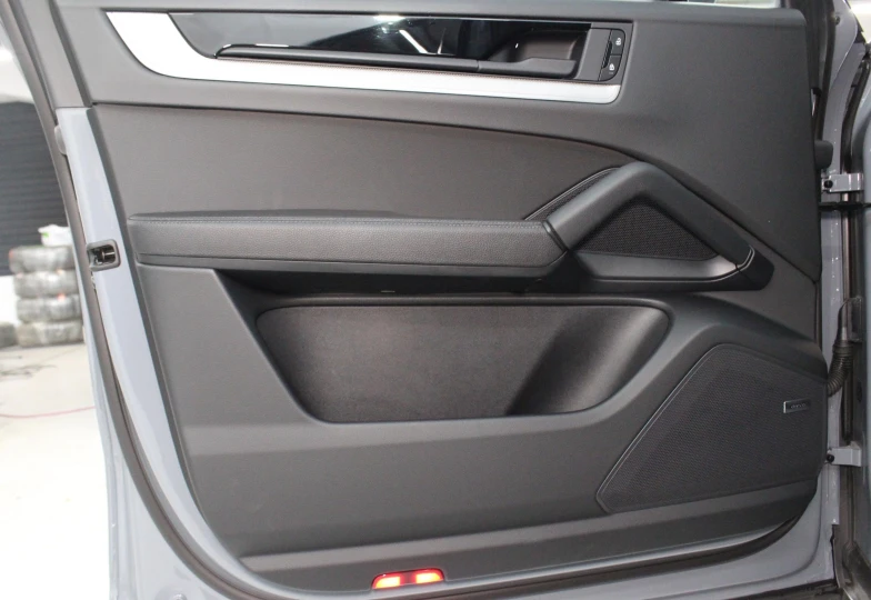 Porsche Cayenne Blue