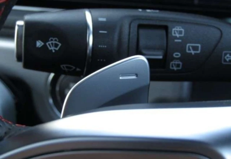 Mercedes G-class White