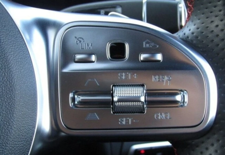 Mercedes G-class White