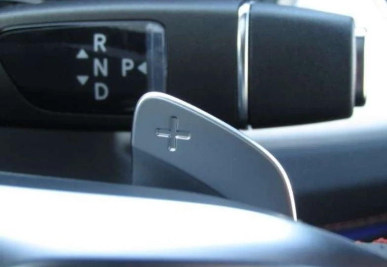 Mercedes G-class White