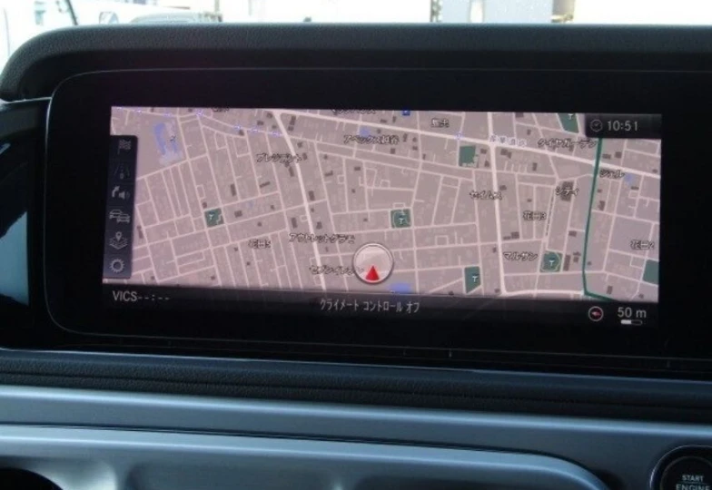 Mercedes G-class White