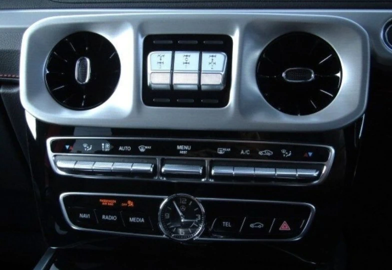 Mercedes G-class White