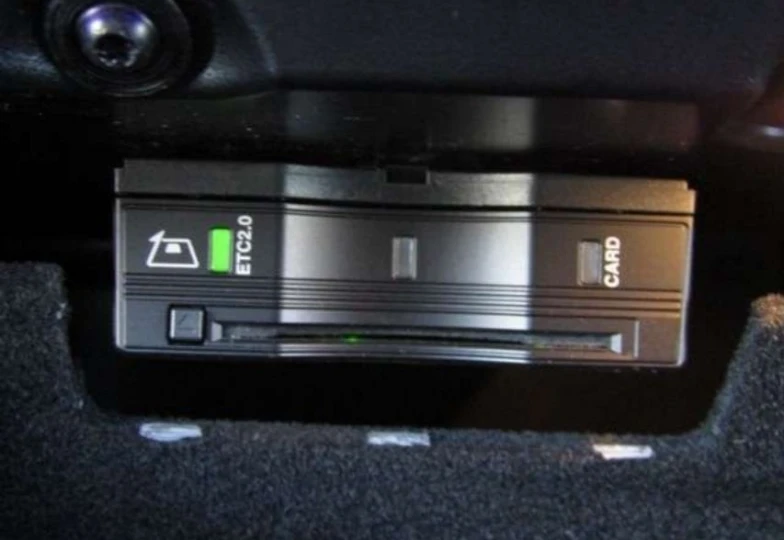 Mercedes G-class White