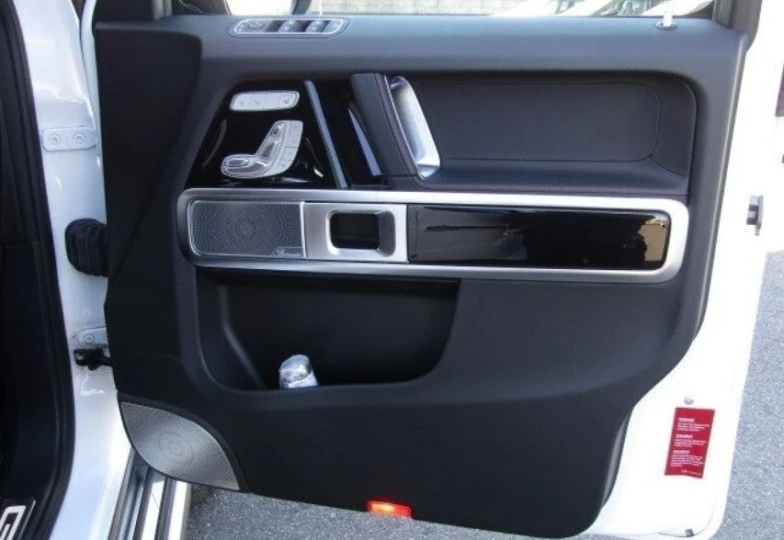 Mercedes G-class White