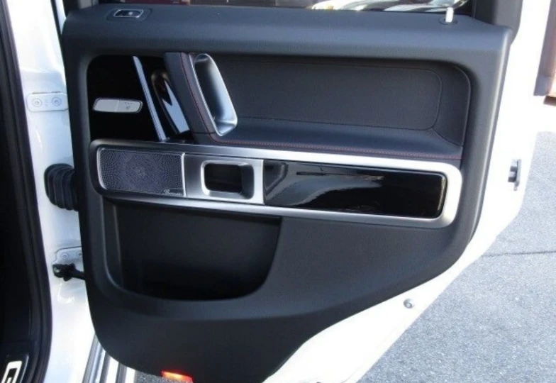 Mercedes G-class White