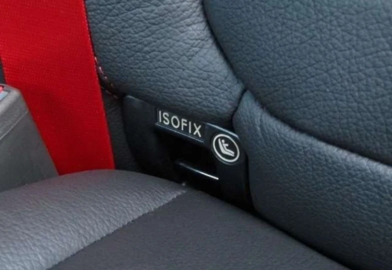 Mercedes G-class White