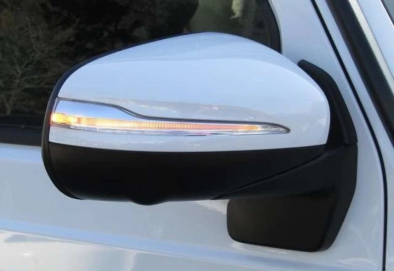 Mercedes G-class White