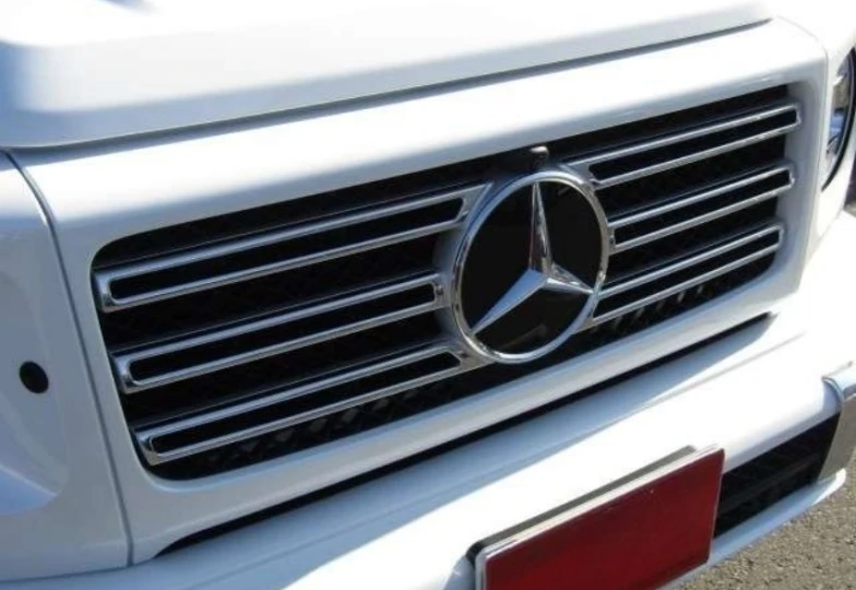 Mercedes G-class White