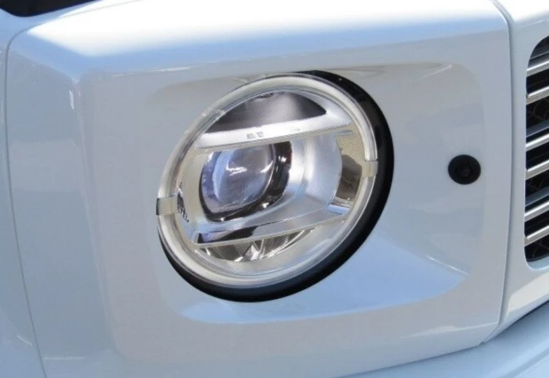 Mercedes G-class White