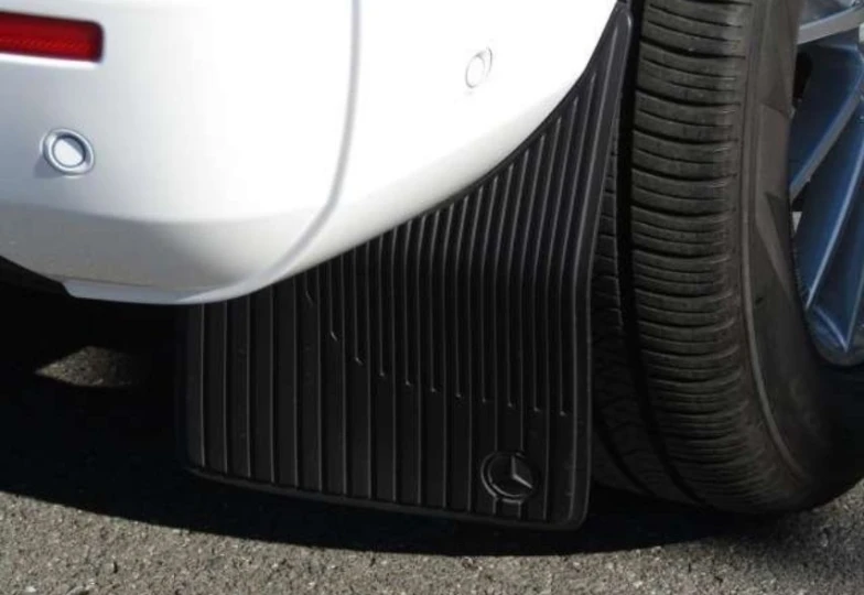 Mercedes G-class White