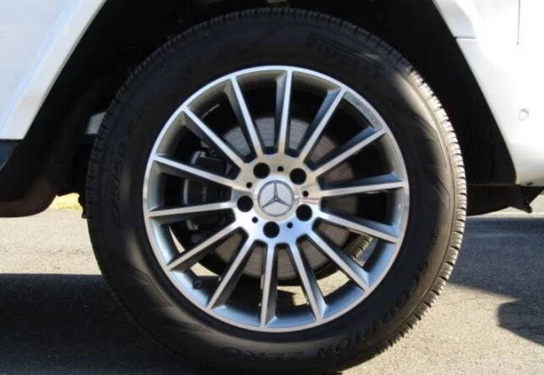 Mercedes G-class White