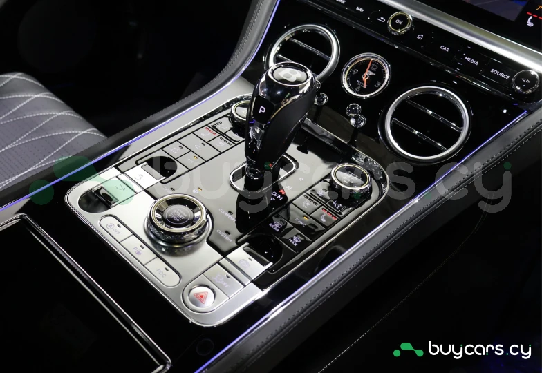 Bentley Continental GT Белый