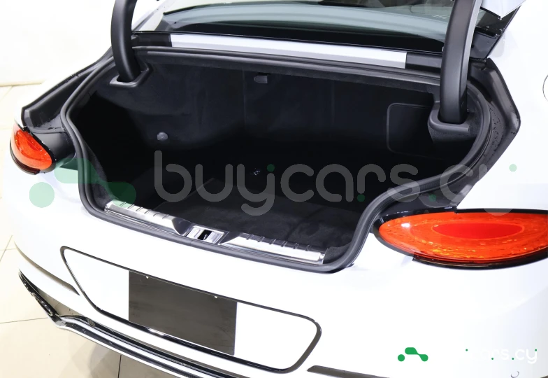 Bentley Continental GT Белый