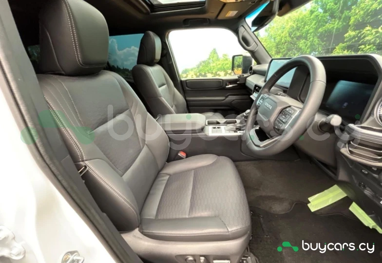 Toyota Land Cruiser White