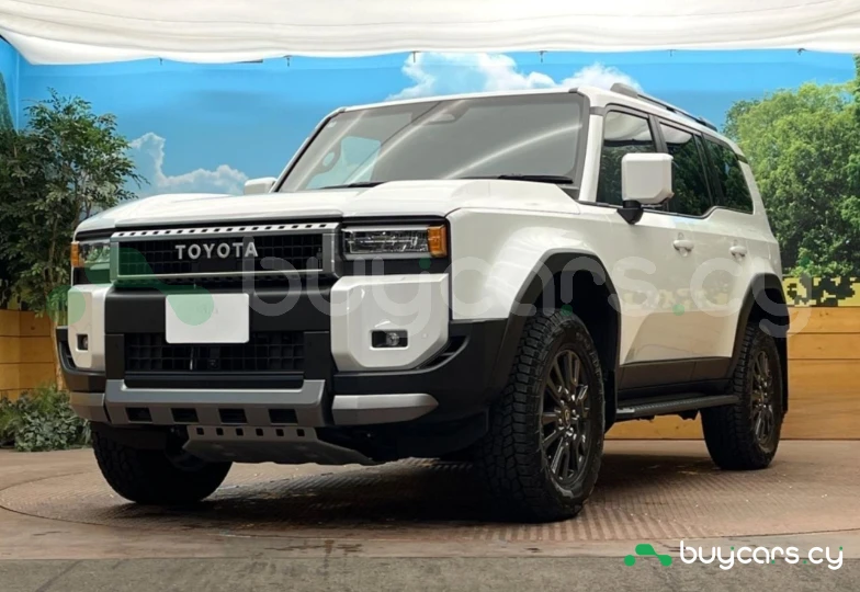 Toyota Land Cruiser White