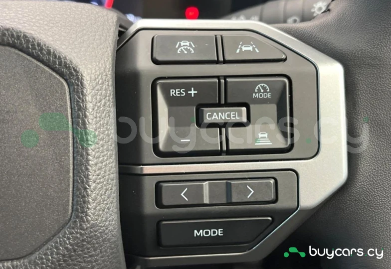 Toyota Land Cruiser White