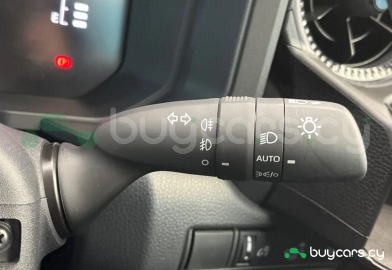 Toyota Land Cruiser White