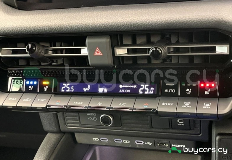 Toyota Land Cruiser White