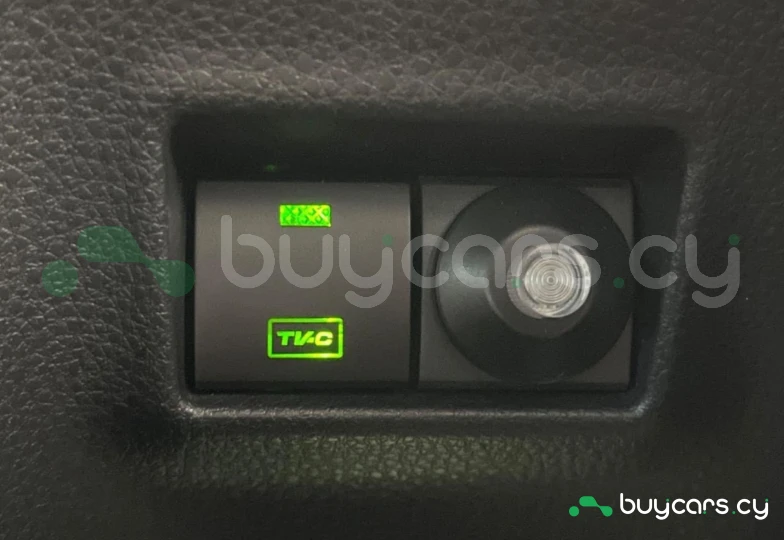 Toyota Land Cruiser White