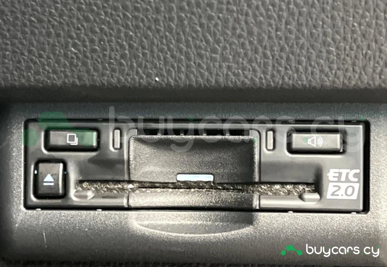 Toyota Land Cruiser White