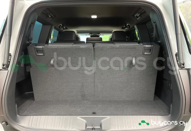 Toyota Land Cruiser White