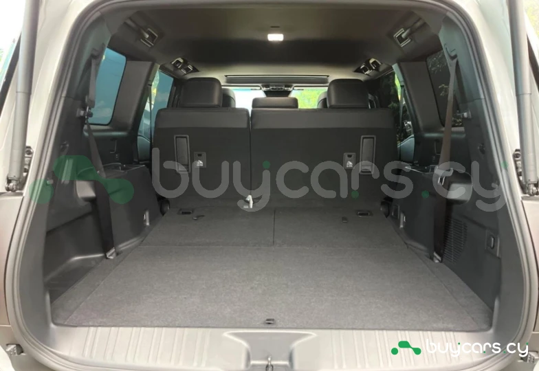 Toyota Land Cruiser White