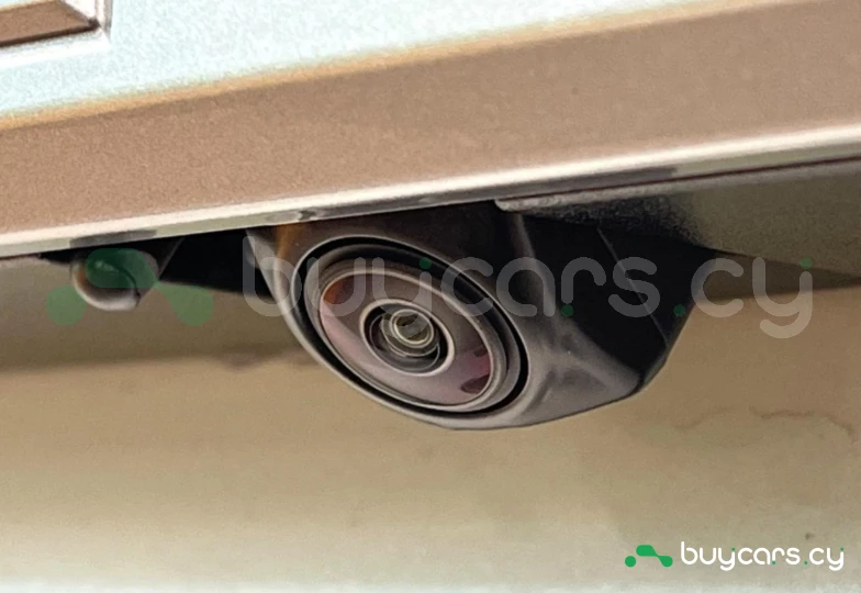 Toyota Land Cruiser White