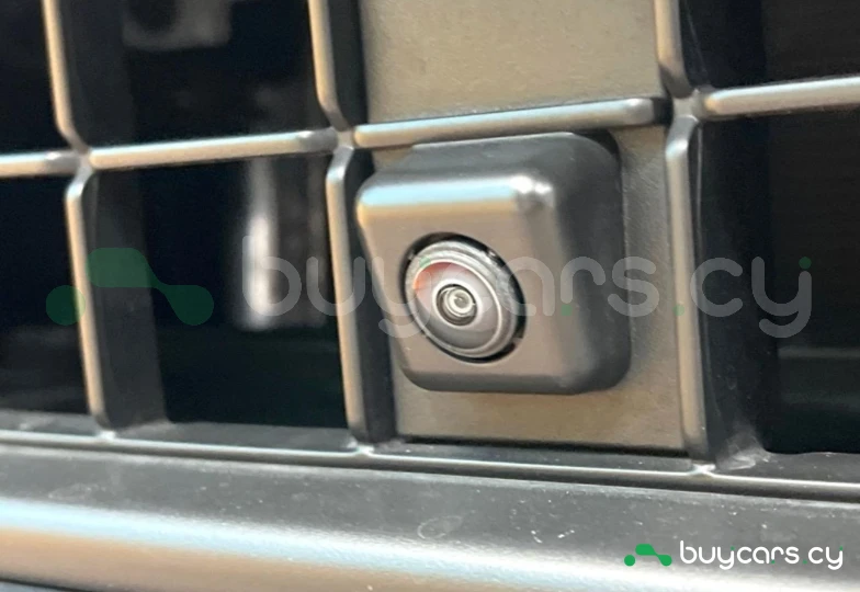 Toyota Land Cruiser White