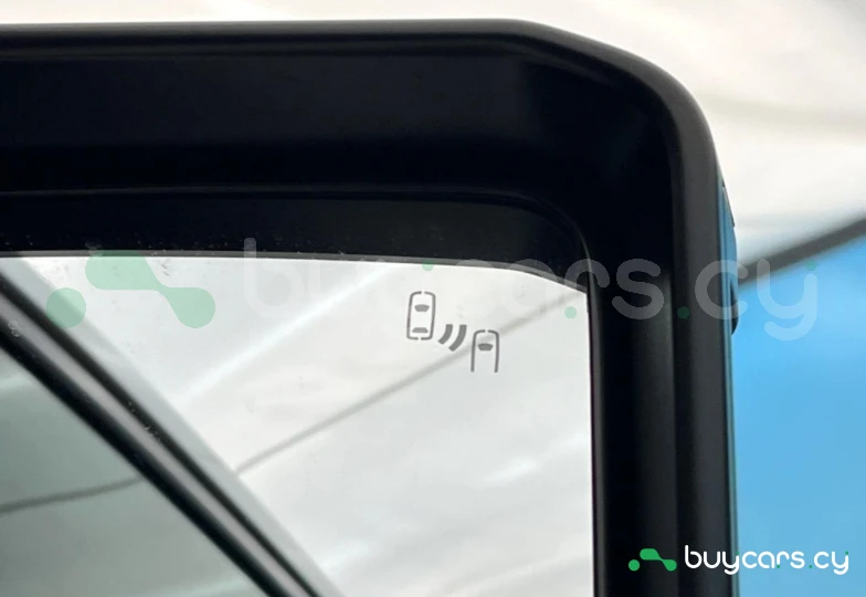 Toyota Land Cruiser White