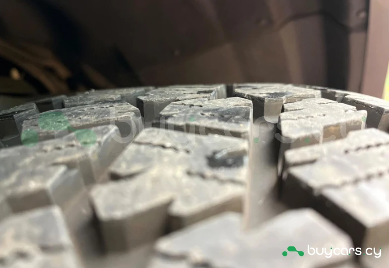 Toyota Land Cruiser White