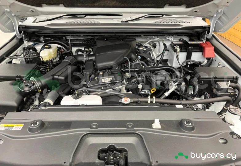 Toyota Land Cruiser White