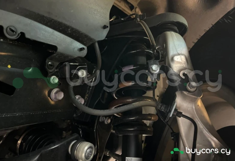 Toyota Land Cruiser White