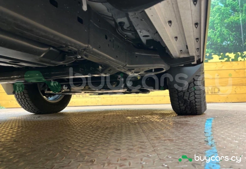 Toyota Land Cruiser White