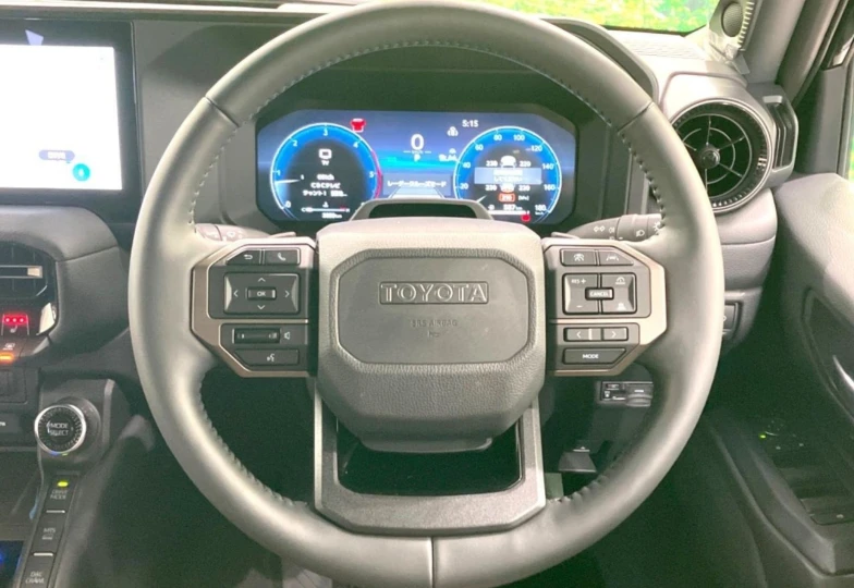 Toyota Land Cruiser Black