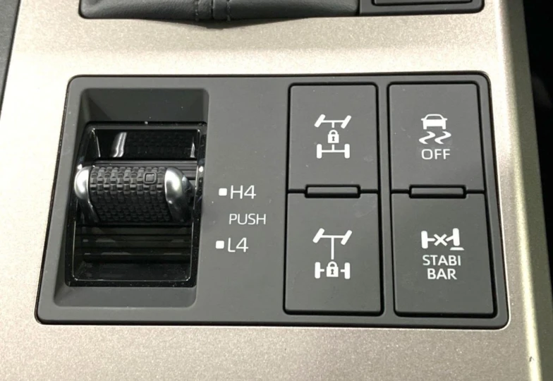 Toyota Land Cruiser Black