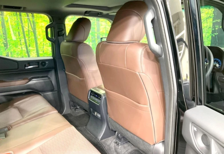 Toyota Land Cruiser Black