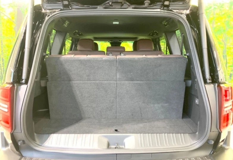 Toyota Land Cruiser Black