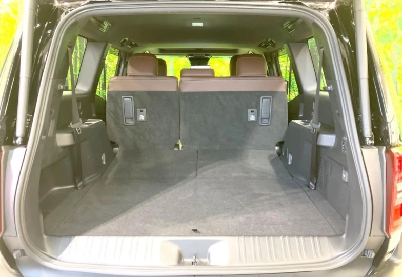 Toyota Land Cruiser Black