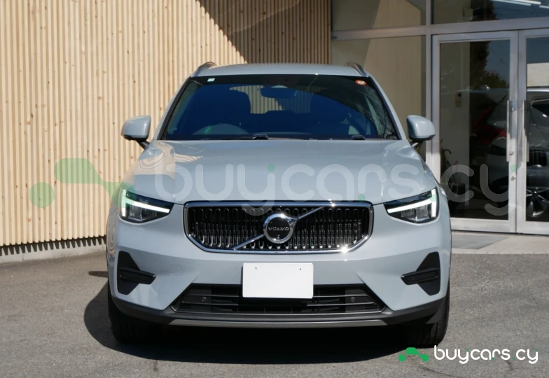 Volvo XC40 Серый