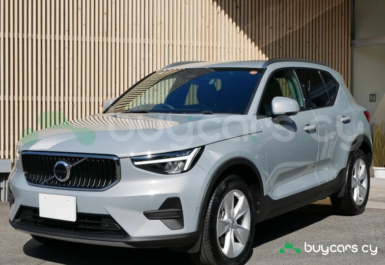 Volvo XC40 Серый