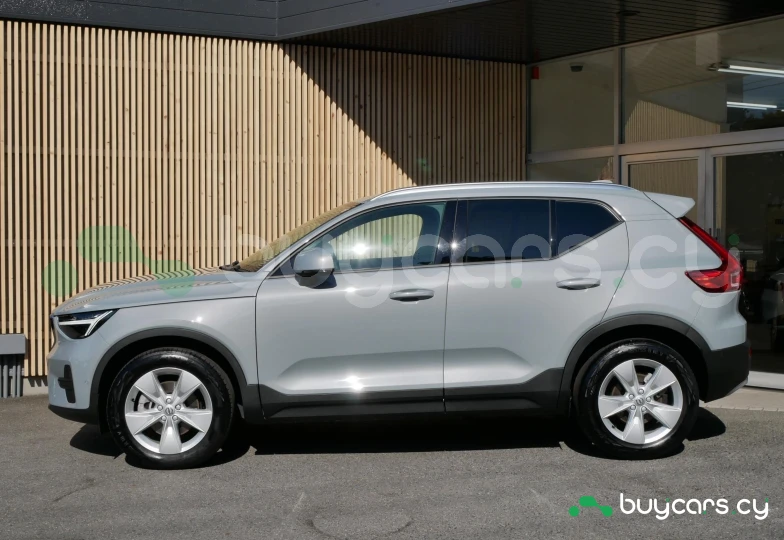 Volvo XC40 Серый