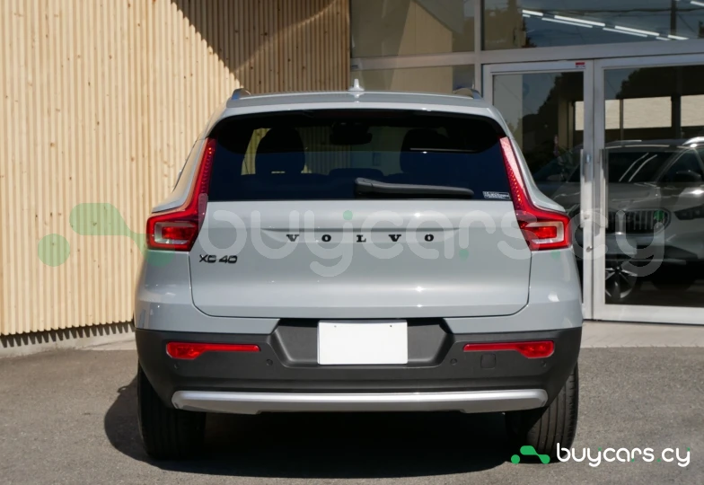 Volvo XC40 Серый