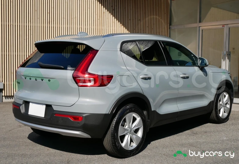 Volvo XC40 Серый