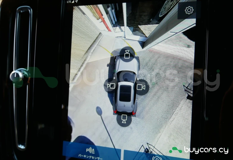 Volvo XC40 Серый